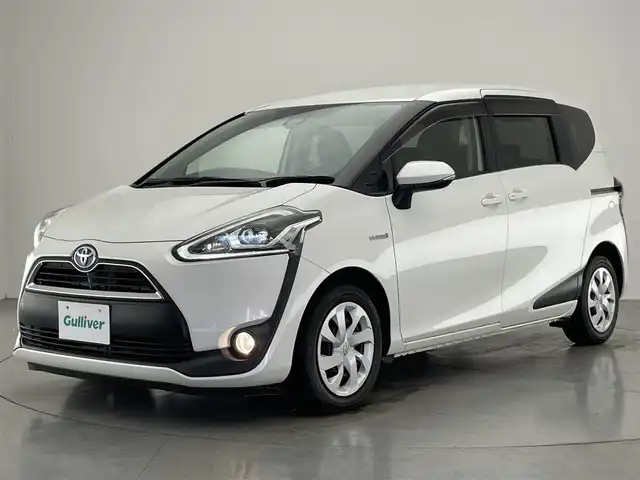 トヨタ シエンタ ハイブリッド G クエロ 愛知県 2017(平29)年 7万km ホワイトパールクリスタルシャイン 純正7型ナビ/フルセグTV/Bluetooth/ETC/バックカメラ/両側パワースライドドア/オートハイビーム/車線逸脱警報/トヨタセーフティセンス/LEDヘッドライト/ハーフレザーシート/プッシュスタート/禁煙車/純正ナビ　フルセグＴＶ　Ｂｌｕｅｔｏｏｔｈ　ＥＴＣ　バックカメラ　両側電動スライドドア　オートハイビーム　車線逸脱警報　トヨタセーフティセンス　ＬＥＤヘッドライト　ハーフレザー　スマートキー　禁煙車