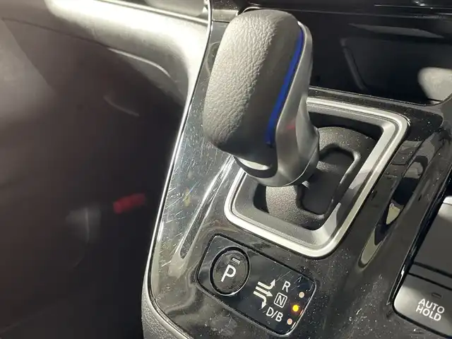 日産 セレナ e－パワー ハイウェイスター V 福岡県 2021(令3)年 5万km ブリリアントホワイトパール 純正メモリーナビゲーション/フルセグテレビ/全方位カメラ/フリップダウンモニター/デジタルインナーミラー/プロパイロットエディション/両側電動スライドドア/BSM/ETC/革巻きステアリング/ドライブレコーダー前後/スマートキー/プッシュスタートエンジン/サンシェード/LEDヘッドライト/純正15インチアルミホイール