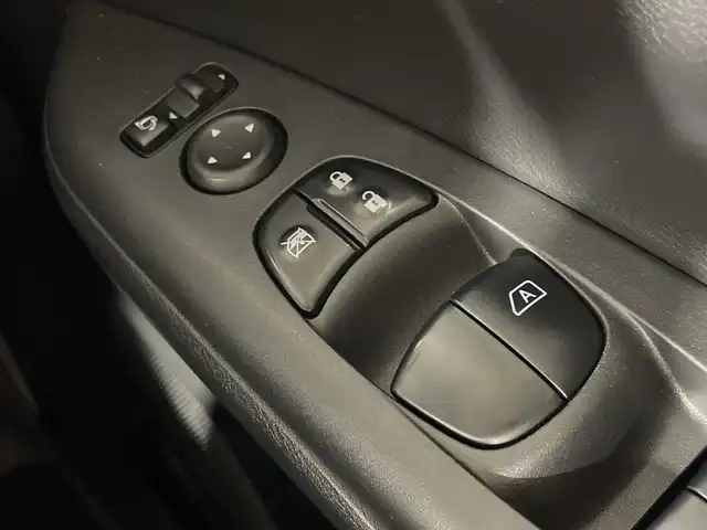 日産 セレナ e－パワー ハイウェイスター V 福岡県 2021(令3)年 5万km ブリリアントホワイトパール 純正メモリーナビゲーション/フルセグテレビ/全方位カメラ/フリップダウンモニター/デジタルインナーミラー/プロパイロットエディション/両側電動スライドドア/BSM/ETC/革巻きステアリング/ドライブレコーダー前後/スマートキー/プッシュスタートエンジン/サンシェード/LEDヘッドライト/純正15インチアルミホイール