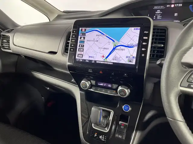 日産 セレナ e－パワー ハイウェイスター V 福岡県 2021(令3)年 5万km ブリリアントホワイトパール 純正メモリーナビゲーション/フルセグテレビ/全方位カメラ/フリップダウンモニター/デジタルインナーミラー/プロパイロットエディション/両側電動スライドドア/BSM/ETC/革巻きステアリング/ドライブレコーダー前後/スマートキー/プッシュスタートエンジン/サンシェード/LEDヘッドライト/純正15インチアルミホイール