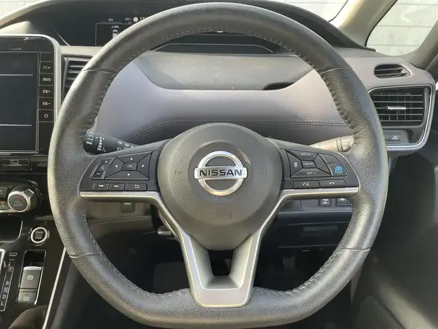 日産 セレナ ハイウェイスター V 福岡県 2021(令3)年 5万km ブリリアントホワイトパール 純正10型SDナビ(フルセグTV/CD/DVD/BT)アラウンドビューモニタープロパイロット後席フリップダウンモニターコーナーセンサー両側パワスラドラレコブラインドスポットデジタルインナーミラーETCオートホールドUSBポート純正フロアマット純正LED純正アルミホイールプッシュスタートスマートキー