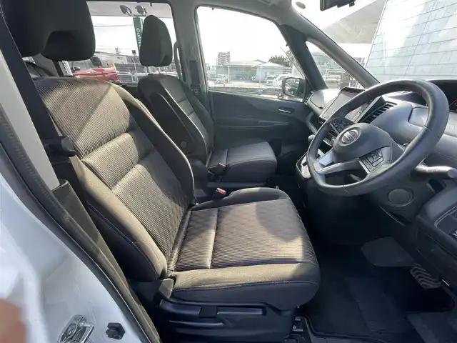 日産 セレナ ハイウェイスター V 福岡県 2021(令3)年 5万km ブリリアントホワイトパール 純正10型SDナビ(フルセグTV/CD/DVD/BT)アラウンドビューモニタープロパイロット後席フリップダウンモニターコーナーセンサー両側パワスラドラレコブラインドスポットデジタルインナーミラーETCオートホールドUSBポート純正フロアマット純正LED純正アルミホイールプッシュスタートスマートキー