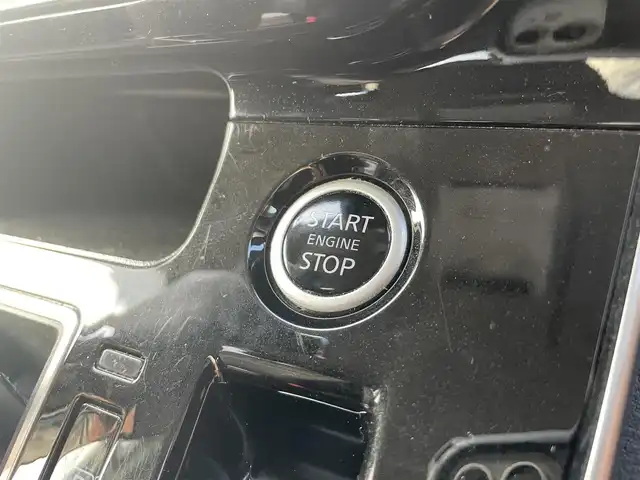 日産 セレナ ハイウェイスター V 福岡県 2021(令3)年 5万km ブリリアントホワイトパール 純正10型SDナビ(フルセグTV/CD/DVD/BT)アラウンドビューモニタープロパイロット後席フリップダウンモニターコーナーセンサー両側パワスラドラレコブラインドスポットデジタルインナーミラーETCオートホールドUSBポート純正フロアマット純正LED純正アルミホイールプッシュスタートスマートキー