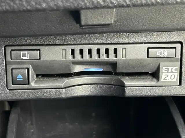 トヨタ アルファードハイブリット SR Cパッケージ 道央・札幌 2021(令3)年 4.7万km ホワイトパールクリスタルシャイン ・４WD/・サンルーフ/・モデリスタフルエアロ/・純正メモリナビ/・CD/DVD/BT/フルセグ/USB/SD/HDMI/・純正フリップダウンモニター/・前後ドライブレコーダー/・ビルトインETC2.0/・アラウンドビューモニター/・デジタルインナーミラー/・衝突軽減ブレーキ/・横滑り防止装置/・アダプティブクルーズコントロール/・レーンキープアシスト/・パーキングアシスト/・ステアリングヒーター/・レザーシート/・D+N席シートヒーター/シートエアコン/・全席パワーシート/・シートメモリー/・置くだけ充電/・純正AW/・前後コーナーセンサー/・LEDヘッドライト/・両側パワースライドドア