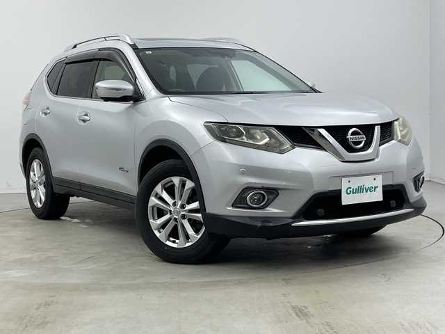 日産 エクストレイル ハイブリッド 20X エマージェンシーブレーキ 新潟県 2015(平27)年 8.4万km ブリリアントシルバー サンルーフ/メーカー純正ナビ/(CD.DVD.SD.フルセグ.Bluetooth)/アラウンドビューモニター/革巻きステアリング/ステアリングリモコン/LEDオートライト/パワーバックドア/コーナーセンサー/クルーズコントロール/ミラーヒーター/前席シートヒーター/プッシュスタート/スマートキー/純正フロアマット