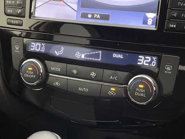 日産 エクストレイル ハイブリッド 20X エマージェンシーブレーキ 新潟県 2015(平27)年 8.4万km ブリリアントシルバー サンルーフ/メーカー純正ナビ/(CD.DVD.SD.フルセグ.Bluetooth)/アラウンドビューモニター/革巻きステアリング/ステアリングリモコン/LEDオートライト/パワーバックドア/コーナーセンサー/クルーズコントロール/ミラーヒーター/前席シートヒーター/プッシュスタート/スマートキー/純正フロアマット