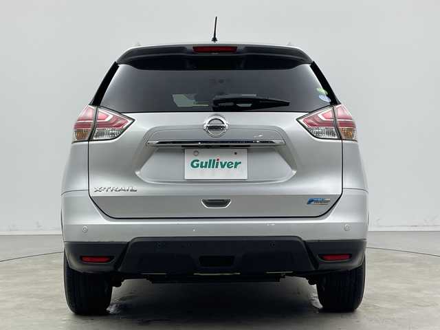 日産 エクストレイル ハイブリッド 20X エマージェンシーブレーキ 新潟県 2015(平27)年 8.4万km ブリリアントシルバー サンルーフ/メーカー純正ナビ/(CD.DVD.SD.フルセグ.Bluetooth)/アラウンドビューモニター/革巻きステアリング/ステアリングリモコン/LEDオートライト/パワーバックドア/コーナーセンサー/クルーズコントロール/ミラーヒーター/前席シートヒーター/プッシュスタート/スマートキー/純正フロアマット