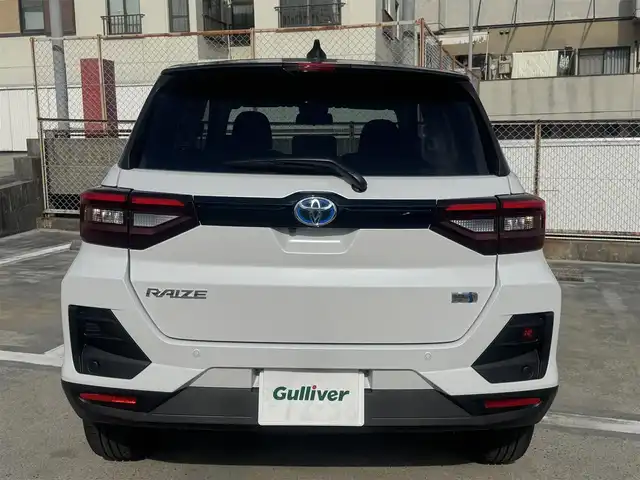 トヨタ ライズ Z 広島県 2025(令7)年 0.1千km ブラックマイカメタリック/シャイニングホワイトパール 走行距離22km（登録時）/新車ワンオーナー/ブラック＆パールホワイト/MOPパノラミックビューパッケージ/・9インチディスプレイオーディオ/・パノラミックビュー（フロント/サイド/バックカメラ）/・フルセグテレビ/・Bluetooth/・AppleCarPlay/・AndroidAuto/・外部入力USB端子/・HDMI端子/・ステアリングスイッチ/・助手席側サイドアンダーミラー無/ビルトインETC/LEDヘッドランプ/LEDシーケンシャルターンランプ/LEDフロントフォグランプ/スマートアシスト/・衝突回避支援ブレーキ機能/・衝突警報機能/・車線逸脱警報機能/・車線逸脱抑制制御機能/・ふらつき警報/・路側逸脱警報/・ブレーキ制御付誤発進抑制機能/・先行車発進お知らせ機能/・アダプティブドライビングビーム/・コーナーセンサー/・標識認識機能（進入禁止/最高速度/一時停止）/・アダプティブクルーズコントロール/・サイドビューランプ/・レーンキープコントロール/MOPブラインドスポットモニター/MOPリアクロストラフィックアラート/スマートキー×2/フロアマット/新車保証書有/取扱説明書有/MOP（メーカーオプション）