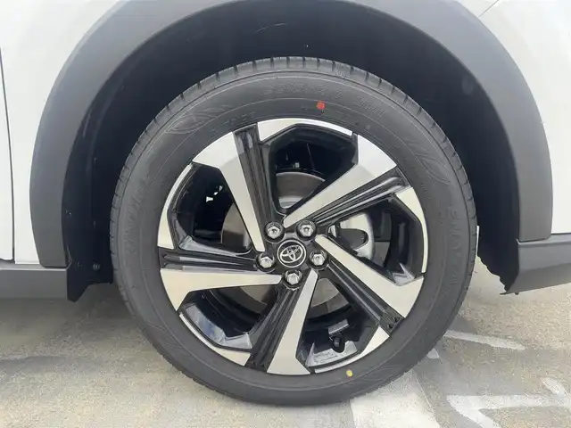 トヨタ ライズ Z 広島県 2025(令7)年 0.1千km ブラックマイカメタリック/シャイニングホワイトパール 走行距離22km（登録時）/新車ワンオーナー/ブラック＆パールホワイト/MOPパノラミックビューパッケージ/・9インチディスプレイオーディオ/・パノラミックビュー（フロント/サイド/バックカメラ）/・フルセグテレビ/・Bluetooth/・AppleCarPlay/・AndroidAuto/・外部入力USB端子/・HDMI端子/・ステアリングスイッチ/・助手席側サイドアンダーミラー無/ビルトインETC/LEDヘッドランプ/LEDシーケンシャルターンランプ/LEDフロントフォグランプ/スマートアシスト/・衝突回避支援ブレーキ機能/・衝突警報機能/・車線逸脱警報機能/・車線逸脱抑制制御機能/・ふらつき警報/・路側逸脱警報/・ブレーキ制御付誤発進抑制機能/・先行車発進お知らせ機能/・アダプティブドライビングビーム/・コーナーセンサー/・標識認識機能（進入禁止/最高速度/一時停止）/・アダプティブクルーズコントロール/・サイドビューランプ/・レーンキープコントロール/MOPブラインドスポットモニター/MOPリアクロストラフィックアラート/スマートキー×2/フロアマット/新車保証書有/取扱説明書有/MOP（メーカーオプション）