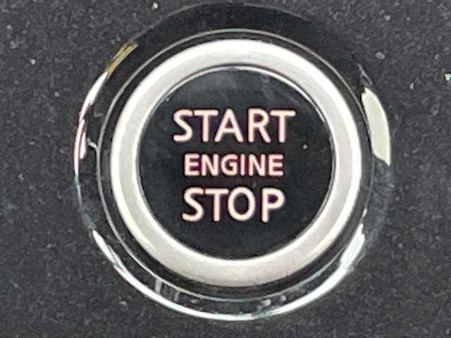 日産 セレナ ハイウェイスター G 千葉県 2017(平29)年 4.8万km ブリリアントホワイトパール 純正9インチナビ/(フルセグTV/BT/CD/DVD/Blu-ray/HDMI)/全周囲カメラ/ドライブレコーダー前後/パーキングアシスト/衝突被害軽減システム/車線逸脱警報/クルーズコントロール/フリップダウンモニター/両側パワースライドドア/ハンズフリーオートスライドドア/横滑り防止装置/ビルトインETC/アイドリングストップ/LEDヘッドライト/フォグランプ/オートライト/ウィンカーミラー/電動格納ミラー/社外18インチAW/シートリフター/柿本マフラー/プッシュスタート/スマートキー/フロアマット/スペアキー/取扱説明書/保証書