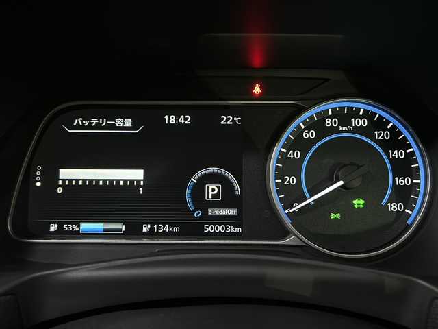 日産 リーフ G 福島県 2019(平31)年 5万km ブリリアントホワイトパール/オーロラフレアブルーパール 2トーン プロパイロット　ＡｐｐｌｅＣａｒｐｌａｙ　ＡｎｄｏｒｏｉｄＡｕｔｏ対応純正ナビ　全周囲Ｃ　オートパーキング　キャンセラー付ＴＶ　ドラレコ　ＥＴＣ　ＴＥＩＮ車庫調　シートヒーター　デジタルインナーミラー　充電ケーブル積込