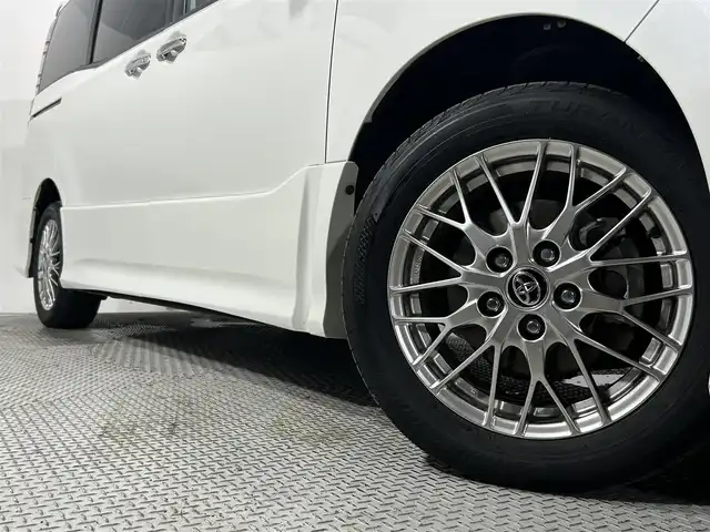 トヨタ ヴォクシー ハイブリッド ZS 煌Ⅱ 大阪府 2020(令2)年 3.9万km ホワイトパールクリスタルシャイン 純正ナビ(フルセグ/DVD再生/Bluetooth) バックカメラ 後席モニター ETC 両側パワースライドドア 衝突軽減 クルコン トヨタセーフティセンス シートヒーター リアオートエアコン