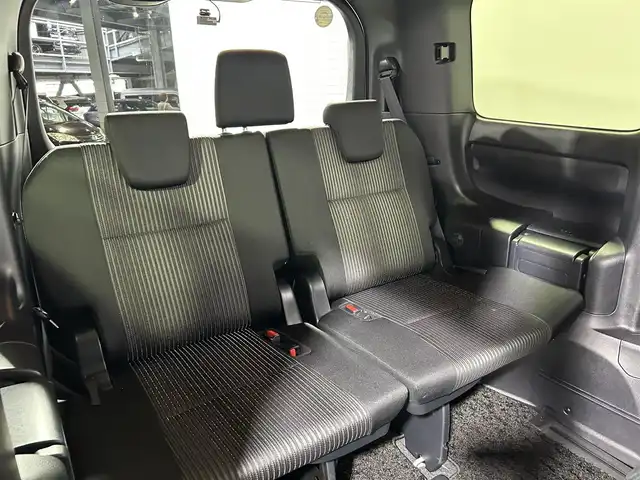 トヨタ ヴォクシー ハイブリッド ZS 煌Ⅱ 大阪府 2020(令2)年 3.9万km ホワイトパールクリスタルシャイン 純正ナビ(フルセグ/DVD再生/Bluetooth) バックカメラ 後席モニター ETC 両側パワースライドドア 衝突軽減 クルコン トヨタセーフティセンス シートヒーター リアオートエアコン