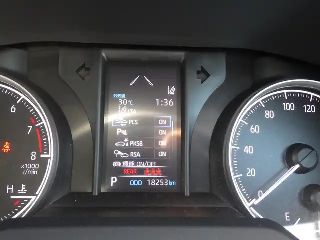 トヨタ ハリアー S 千葉県 2022(令4)年 1.9万km プレシャスブラックパール Toyota Safety Sense/・プリクラッシュセーフティ/・レーンディパーチャーアラート/・オートハイビーム/ディスプレイオーディオ/バックカメラ/革巻きステアリング/ステアリングスイッチ/ETC/LEDヘッドライト/フォグライト/ウインカーミラー/クリアランスソナー/純正17インチアルミホイル/サイド/カーテンエアバッグ/スマートキー