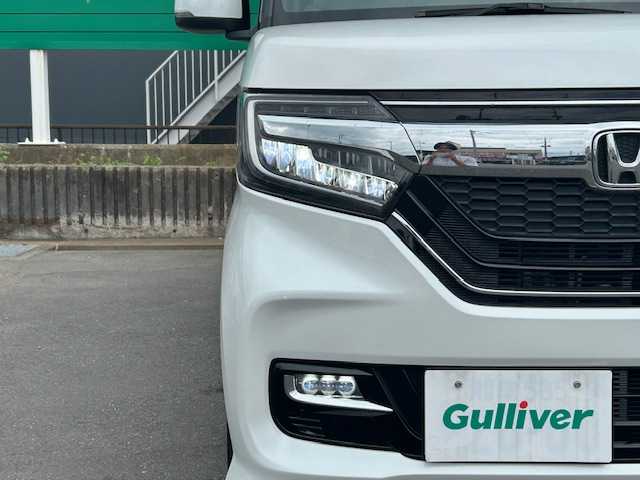 ホンダ Ｎ ＢＯＸ カスタム G L ホンダセンシング 茨城県 2020(令2)年 2万km プラチナホワイトパール 純正8インチメモリナビ（AM/FM/Bluetooth/SD/USB/AppleCarPlay/CD/DVD/TV）/純正ビルトインETC/バックカメラ/スマートキー/クルーズコントロール/前席シートヒーター/片側パワースライドドア/コーナーセンサー/純正フロアマット/純正14インチアルミホイール/レーンキープアシスト/横滑り防止装置/衝突被害軽減システム/カーテンエアバッグ