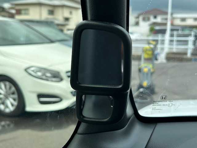 ホンダ Ｎ ＢＯＸ カスタム G L ホンダセンシング 茨城県 2020(令2)年 2万km プラチナホワイトパール 純正8インチメモリナビ（AM/FM/Bluetooth/SD/USB/AppleCarPlay/CD/DVD/TV）/純正ビルトインETC/バックカメラ/スマートキー/クルーズコントロール/前席シートヒーター/片側パワースライドドア/コーナーセンサー/純正フロアマット/純正14インチアルミホイール/レーンキープアシスト/横滑り防止装置/衝突被害軽減システム/カーテンエアバッグ