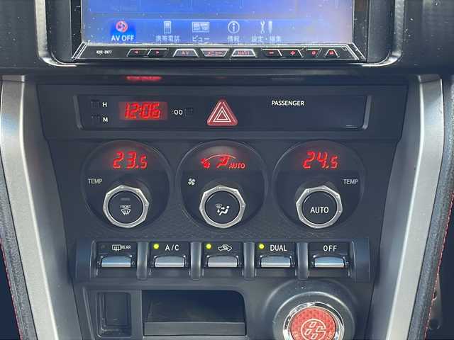 トヨタ ８６ GT リミテッド 長野県 2012(平24)年 8.5万km オレンジメタリック カロッツェリアメモリナビ（AVIC-ZH77）/AM・FM・DVD・CD・SD/Bluetooth Audio/フルセグテレビ/バックカメラ/純正17インチアルミホイール/ハーフレザーシート/シートヒーター/パドルシフト/HIDヘッドライト/オートライト/フォグランプ/プッシュスタート/スマートキー/純正フロアマット/横滑り防止装置/ETC
