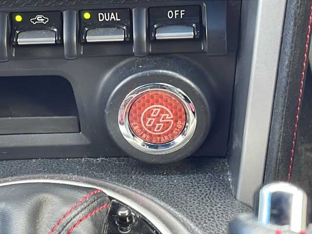 トヨタ ８６ GT リミテッド 長野県 2012(平24)年 8.5万km オレンジメタリック カロッツェリアメモリナビ（AVIC-ZH77）/AM・FM・DVD・CD・SD/Bluetooth Audio/フルセグテレビ/バックカメラ/純正17インチアルミホイール/ハーフレザーシート/シートヒーター/パドルシフト/HIDヘッドライト/オートライト/フォグランプ/プッシュスタート/スマートキー/純正フロアマット/横滑り防止装置/ETC