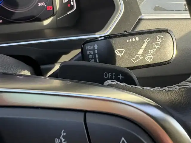 フォルクスワーゲン ティグアン TSI Rライン ディナウディオ 石川県 2020(令2)年 3万km 黒 純正HDDナビ/Bluetooth・AM/FM・CD・DVD・USB・AUX/フルセグTV/ディナウディオプレミアムサウンド/ETC2.0/全方位カメラ/純正ドライブレコーダー（前後）/クルーズコントロール/ルーフレール/シートヒーター（全席）/シートメモリー/AUTO HOLD/パドルシフト/パワーバックドア/アンチロック・ブレーキ・システム/横滑り防止装置/コーナーセンサー（前後）/レーンキープアシスト/盗難防止装置/パーキングアシスト/アイドリングストップ/エアバッグ（W+サイド）/衝突被害軽減システム/カーテンエアバッグ/純正フロアマット/純正アルミホイール/スマートキー/プッシュスタート