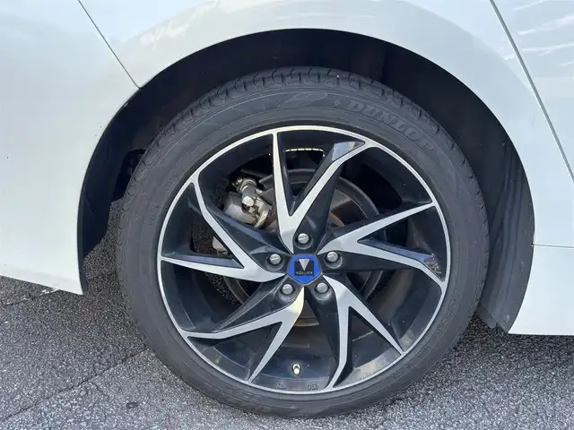 トヨタ プリウス S 長崎県 2019(平31)年 3.5万km ホワイトパールクリスタルシャイン ワンオーナー/純正メモリナビ/（CD/DVD/BT/フルセグ）/バックカメラ/衝突軽減システム/レーンアシスト/レーダークルーズ/ETC/モデリスタ17インチAW/ステアリングスイッチ/オートライト/スマートキー/プッシュスタート