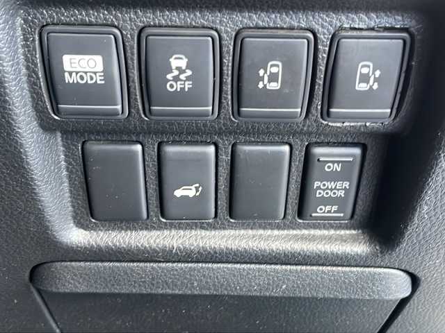 日産 エルグランド 350ハイウェイスター 長野県 2013(平25)年 10.7万km ブリリアントホワイトパール (株)IDOMが運営する【じしゃロン長野店】の自社ローン専用車両になりますこちらは現金またはオートローンご利用時の価格です。自社ローンご希望の方は別途その旨お申付け下さい/純正ナビ/バックカメラ/ステアリングスイッチ/ETC/両側パワースライドドア