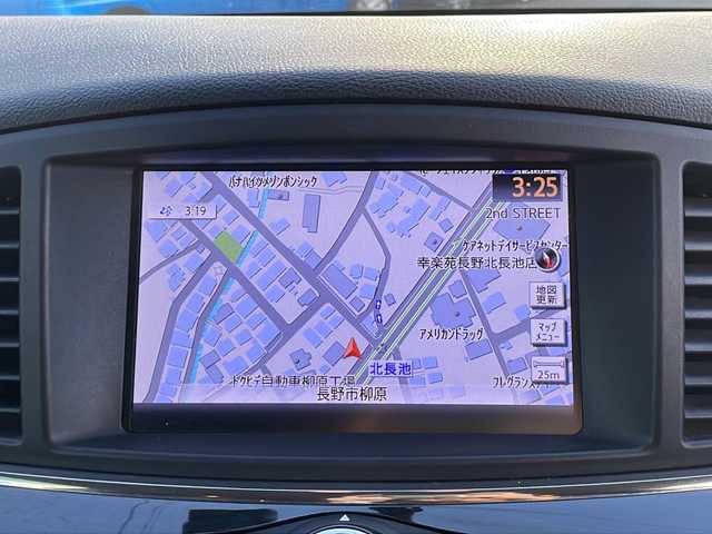 日産 エルグランド 350ハイウェイスター 長野県 2013(平25)年 10.7万km ブリリアントホワイトパール (株)IDOMが運営する【じしゃロン長野店】の自社ローン専用車両になりますこちらは現金またはオートローンご利用時の価格です。自社ローンご希望の方は別途その旨お申付け下さい/純正ナビ/バックカメラ/ステアリングスイッチ/ETC/両側パワースライドドア