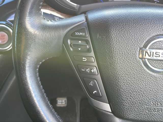 日産 エルグランド 350ハイウェイスター 長野県 2013(平25)年 10.7万km ブリリアントホワイトパール (株)IDOMが運営する【じしゃロン長野店】の自社ローン専用車両になりますこちらは現金またはオートローンご利用時の価格です。自社ローンご希望の方は別途その旨お申付け下さい/純正ナビ/バックカメラ/ステアリングスイッチ/ETC/両側パワースライドドア