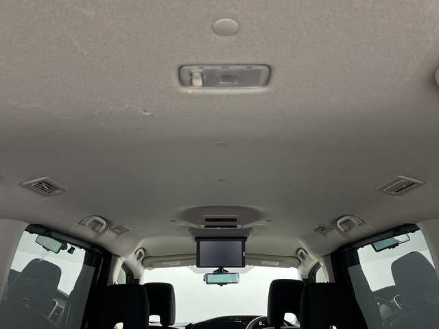 日産 セレナ ハイウェイスター V 群馬県 2020(令2)年 7.7万km ダイヤモンドブラック 純正１１型後部席モニター　純正１０型ナビ　全周囲カメラ　アダプティブクルーズコントロール　ブラインドスポットモニター　両側電動スライドドア　デジタルインナーミラー　電動パーキング　ＥＴＣ　禁煙車