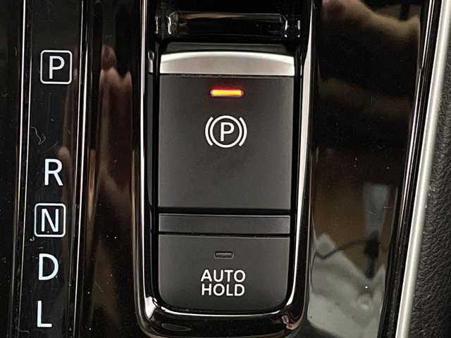 日産 セレナ ハイウェイスター V 群馬県 2020(令2)年 7.7万km ダイヤモンドブラック 純正１１型後部席モニター　純正１０型ナビ　全周囲カメラ　アダプティブクルーズコントロール　ブラインドスポットモニター　両側電動スライドドア　デジタルインナーミラー　電動パーキング　ＥＴＣ　禁煙車