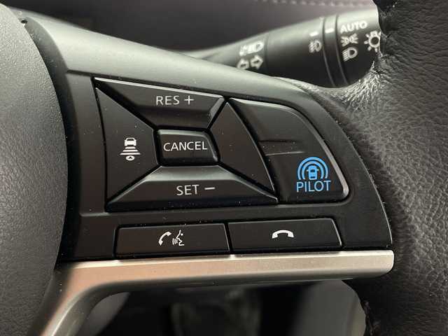 日産 セレナ ハイウェイスター V 群馬県 2020(令2)年 7.7万km ダイヤモンドブラック 純正１１型後部席モニター　純正１０型ナビ　全周囲カメラ　アダプティブクルーズコントロール　ブラインドスポットモニター　両側電動スライドドア　デジタルインナーミラー　電動パーキング　ＥＴＣ　禁煙車