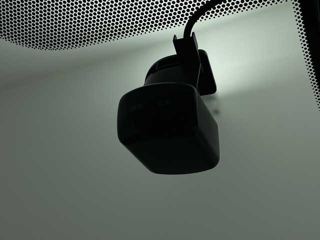 日産 セレナ ハイウェイスター V 群馬県 2020(令2)年 7.7万km ダイヤモンドブラック 純正１１型後部席モニター　純正１０型ナビ　全周囲カメラ　アダプティブクルーズコントロール　ブラインドスポットモニター　両側電動スライドドア　デジタルインナーミラー　電動パーキング　ＥＴＣ　禁煙車