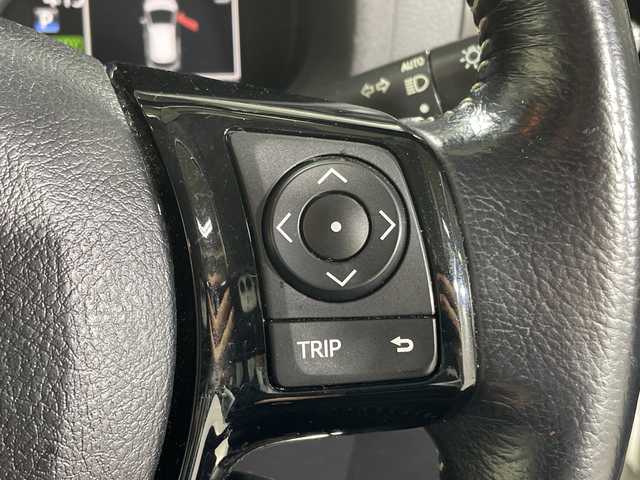 トヨタ ヴィッツ ハイブリッド U 神奈川県 2017(平29)年 2.6万km ホワイトパールクリスタルシャイン 純正ナビ/フルセグTV　Bluetooth　CD　DVD/バックカメラ/クルーズコントロール/セーフティセンスC/シートヒーター/ETC/前方ドライブレコーダー/プッシュスタート/スマートキー　/プリクラッシュセーフティシステム/レーンディパーチャアラート/オートマチックハイビーム