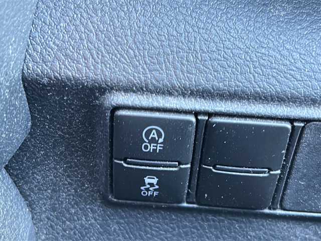 トヨタ シエンタ ファンベースG 京都府 2020(令2)年 1.5万km シルバーM ワンオーナー/純正ナビ　NSCN-W68/・ワンセグTV/BT/CD/AM/FM/・バックカメラ/360度カメラ/ドライブレコーダー/両側パワースライドドア/シートヒーター/ステアリングヒーター/コーナーセンサー/アイドリングストップ/オートライト/オートハイビーム/プッシュスタート/車線逸脱防止/衝突軽減/純正ドアバイザー/保証書/取扱説明書/スマートキースペア×１