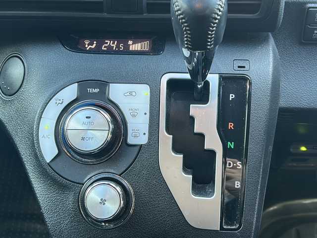 トヨタ シエンタ ファンベースG 京都府 2020(令2)年 1.5万km シルバーM ワンオーナー/純正ナビ　NSCN-W68/・ワンセグTV/BT/CD/AM/FM/・バックカメラ/360度カメラ/ドライブレコーダー/両側パワースライドドア/シートヒーター/ステアリングヒーター/コーナーセンサー/アイドリングストップ/オートライト/オートハイビーム/プッシュスタート/車線逸脱防止/衝突軽減/純正ドアバイザー/保証書/取扱説明書/スマートキースペア×１