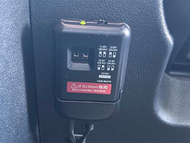 トヨタ シエンタ ファンベースG 京都府 2020(令2)年 1.5万km シルバーM ワンオーナー/純正ナビ　NSCN-W68/・ワンセグTV/BT/CD/AM/FM/・バックカメラ/360度カメラ/ドライブレコーダー/両側パワースライドドア/シートヒーター/ステアリングヒーター/コーナーセンサー/アイドリングストップ/オートライト/オートハイビーム/プッシュスタート/車線逸脱防止/衝突軽減/純正ドアバイザー/保証書/取扱説明書/スマートキースペア×１