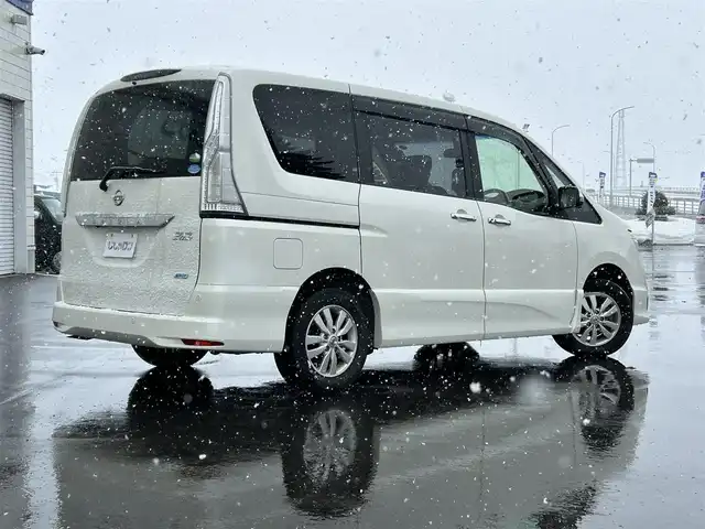 日産 セレナ ハイウェイスター Aセーフティ 道北・旭川 2014(平26)年 12.5万km ブリリアントホワイトパール (株)IDOMが運営する【じしゃロン旭川店】の自社ローン専用車両になります。こちらは現金またはオートローンご利用時の価格です。自社ローンご希望の方は別途その旨お申付け下さい/　/・純正ナビ（CD/DVD/SD/BT/フルセグ）/・アラウンドビューカメラ/・ビルトインETC/・両側パワースライドドア/・クルーズコントロール/・レーダーブレーキ/・アイドリングストップ/・フォグランプ/・スマートキー２個/・取扱説明書