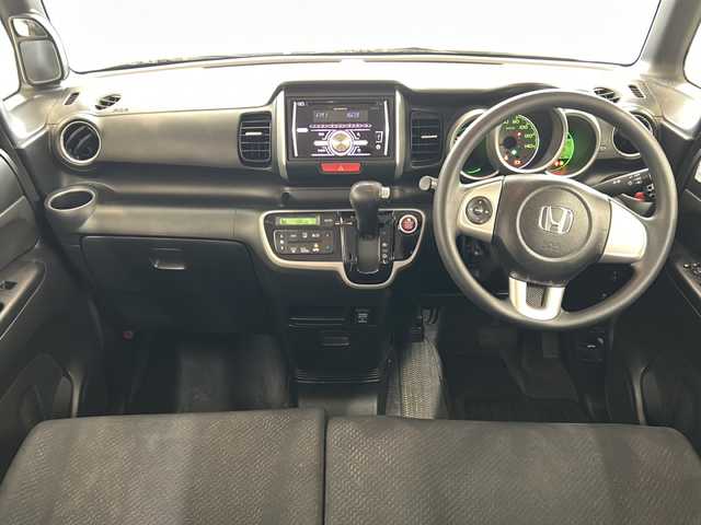 ホンダ Ｎ ＢＯＸ G SSパッケージ 新潟県 2013(平25)年 7.1万km プレミアムホワイトパール ４WD/両側パワースライドドア/前後ドライブレコーダー/純正フロアマット/ABS/横滑り防止装置