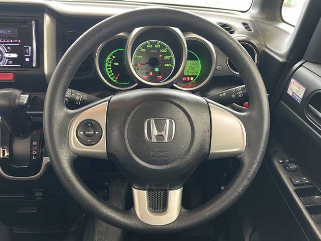 ホンダ Ｎ ＢＯＸ G SSパッケージ 新潟県 2013(平25)年 7.1万km プレミアムホワイトパール ４WD/両側パワースライドドア/前後ドライブレコーダー/純正フロアマット/ABS/横滑り防止装置