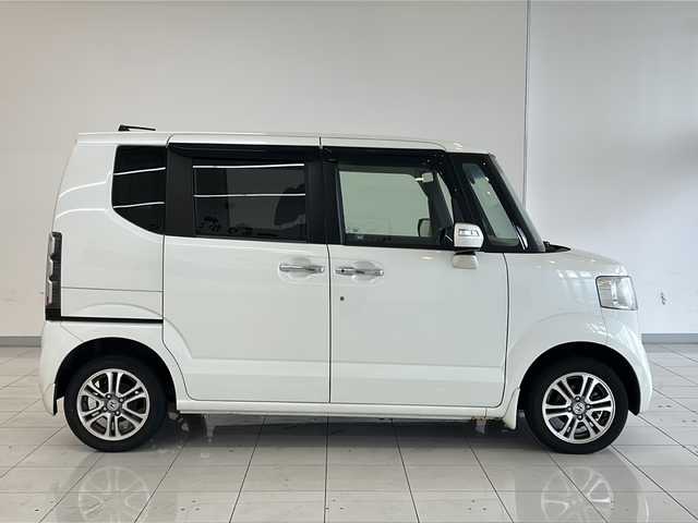 ホンダ Ｎ ＢＯＸ G SSパッケージ 新潟県 2013(平25)年 7.1万km プレミアムホワイトパール ４WD/両側パワースライドドア/前後ドライブレコーダー/純正フロアマット/ABS/横滑り防止装置