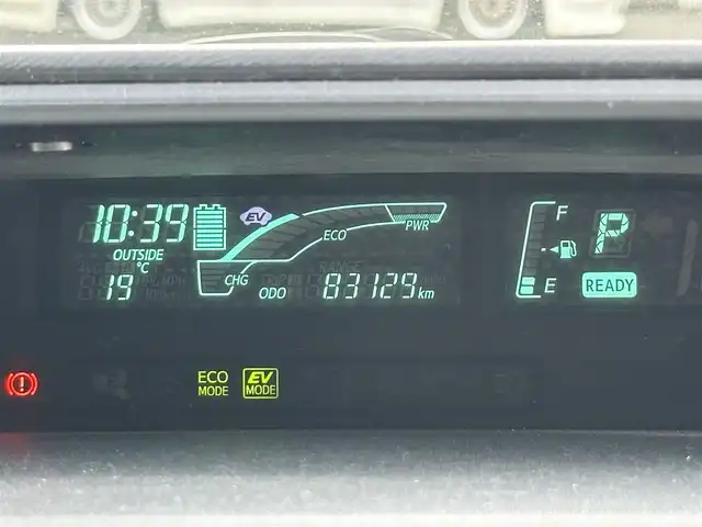 トヨタ アクア S 東京都 2012(平24)年 8.4万km シルバーM 純正SDナビ/【フルセグ・DVD再生可・CD・Bluetooth】/ETC/前席シートヒーター/オートライト/電動格納ミラー/ウィンカーミラー/プッシュスタート/スマートキー/スペアキーあり/純正フロアマット/ドアバイザー/新車保証書/取扱説明書