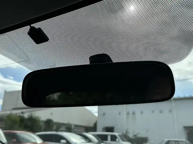 トヨタ アクア S 東京都 2012(平24)年 8.4万km シルバーM 純正SDナビ/【フルセグ・DVD再生可・CD・Bluetooth】/ETC/前席シートヒーター/オートライト/電動格納ミラー/ウィンカーミラー/プッシュスタート/スマートキー/スペアキーあり/純正フロアマット/ドアバイザー/新車保証書/取扱説明書