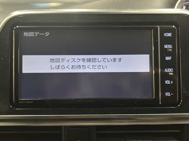 トヨタ シエンタ G 沖縄県 2018(平30)年 2.2万km ブラックマイカ/ラディアントグリーンメタリック 2トーン 純正オプションナビ　/フルセグＴＶ　/オーディオ（Bluetooth、SD、CD）/ドライブレコーダー　/ＥＴＣ　/バックカメラ　/両側パワースライドドア　/衝突被害軽減ブレーキ　/オートハイライト　/スマートキー/プッシュスタート