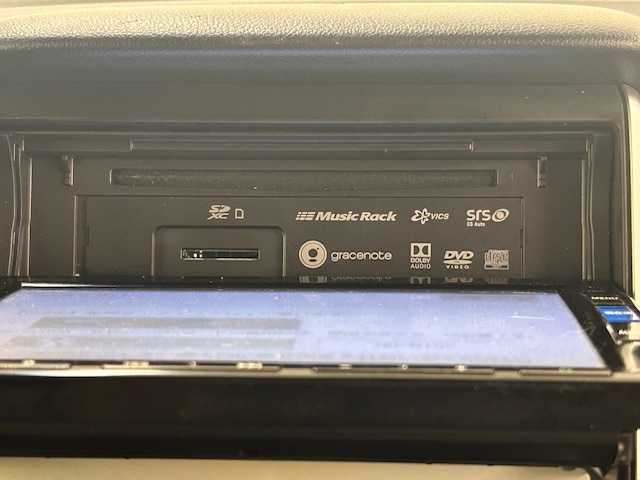 ホンダ Ｎ ＢＯＸ カスタム SSパッケージ 静岡県 2017(平29)年 9.5万km プレミアムホワイトパールⅡ (株)IDOMが運営する【じしゃロン浜松店】の自社ローン対象車両になります。こちらは現金ご利用時の価格です。自社ローンご希望の方は別途その旨お申付け下さい/純正フルセグナビ(VXM-175VFi)/純正14インチアルミホイール/バックカメラ/両側パワースライドドア/シートヒーター/シティブレーキアクティブシステム/ETC/ヘッドランプイルミネーション（青）/フォグランプ/電動ウインカーミラー/オートライト/サイドスポイラー/バックドアスポイラー/スマートキー/プッシュスタート