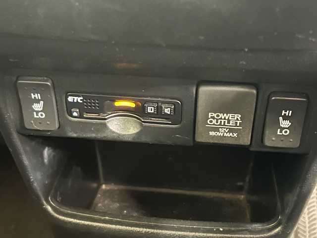 ホンダ Ｎ ＢＯＸ カスタム SSパッケージ 静岡県 2017(平29)年 9.5万km プレミアムホワイトパールⅡ (株)IDOMが運営する【じしゃロン浜松店】の自社ローン対象車両になります。こちらは現金ご利用時の価格です。自社ローンご希望の方は別途その旨お申付け下さい/純正フルセグナビ(VXM-175VFi)/純正14インチアルミホイール/バックカメラ/両側パワースライドドア/シートヒーター/シティブレーキアクティブシステム/ETC/ヘッドランプイルミネーション（青）/フォグランプ/電動ウインカーミラー/オートライト/サイドスポイラー/バックドアスポイラー/スマートキー/プッシュスタート