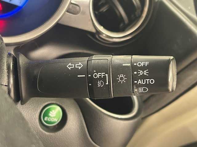 ホンダ Ｎ ＢＯＸ カスタム SSパッケージ 静岡県 2017(平29)年 9.5万km プレミアムホワイトパールⅡ (株)IDOMが運営する【じしゃロン浜松店】の自社ローン対象車両になります。こちらは現金ご利用時の価格です。自社ローンご希望の方は別途その旨お申付け下さい/純正フルセグナビ(VXM-175VFi)/純正14インチアルミホイール/バックカメラ/両側パワースライドドア/シートヒーター/シティブレーキアクティブシステム/ETC/ヘッドランプイルミネーション（青）/フォグランプ/電動ウインカーミラー/オートライト/サイドスポイラー/バックドアスポイラー/スマートキー/プッシュスタート