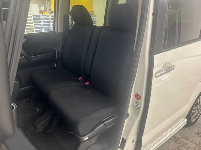 ホンダ Ｎ ＢＯＸ カスタム SSパッケージ 静岡県 2017(平29)年 9.5万km プレミアムホワイトパールⅡ (株)IDOMが運営する【じしゃロン浜松店】の自社ローン対象車両になります。こちらは現金ご利用時の価格です。自社ローンご希望の方は別途その旨お申付け下さい/純正フルセグナビ(VXM-175VFi)/純正14インチアルミホイール/バックカメラ/両側パワースライドドア/シートヒーター/シティブレーキアクティブシステム/ETC/ヘッドランプイルミネーション（青）/フォグランプ/電動ウインカーミラー/オートライト/サイドスポイラー/バックドアスポイラー/スマートキー/プッシュスタート