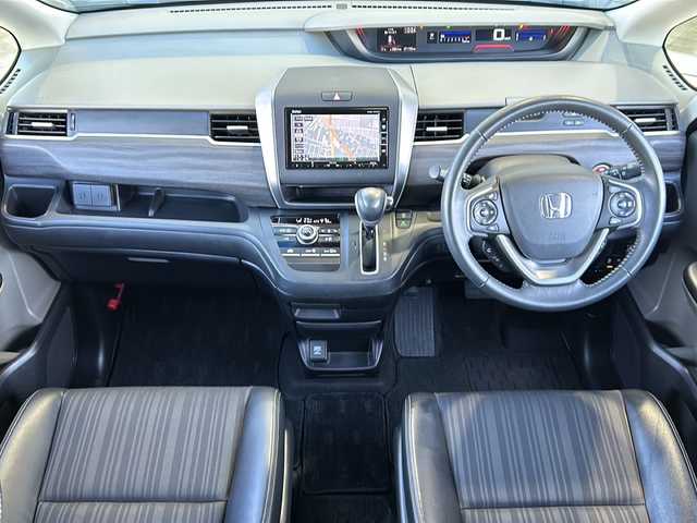 ホンダ フリード G ホンダセンシング 静岡県 2018(平30)年 7.2万km ホワイトオーキッドパール 純正ナビ/・CD/DVD/ipod/SD/USB/AUX/Bluetooth/・フルセグTV/ラジオ/主要装備/・レーダークルーズコントロール　/・ドライブレコーダー　/・バックカメラ　/・両側パワースライドドア　/・ホンダセンシング　/・ＥＴＣ　/・ステアリングリモコン　/・ハーフレザーシート　/・レーンキープアシスト　/・オートライト/・ステアリングリモコン/・ヒーテッドドアミラー/・純正アルミホイール/・純正フロアマット/・ハーフレザーシート/・LEDヘッドライト/・盗難防止装置/・プッシュスタート/・スマートキー