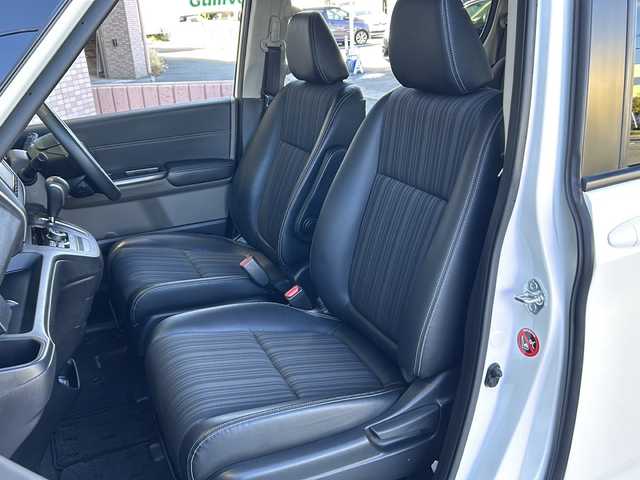 ホンダ フリード G ホンダセンシング 静岡県 2018(平30)年 7.2万km ホワイトオーキッドパール 純正ナビ/・CD/DVD/ipod/SD/USB/AUX/Bluetooth/・フルセグTV/ラジオ/主要装備/・レーダークルーズコントロール　/・ドライブレコーダー　/・バックカメラ　/・両側パワースライドドア　/・ホンダセンシング　/・ＥＴＣ　/・ステアリングリモコン　/・ハーフレザーシート　/・レーンキープアシスト　/・オートライト/・ステアリングリモコン/・ヒーテッドドアミラー/・純正アルミホイール/・純正フロアマット/・ハーフレザーシート/・LEDヘッドライト/・盗難防止装置/・プッシュスタート/・スマートキー