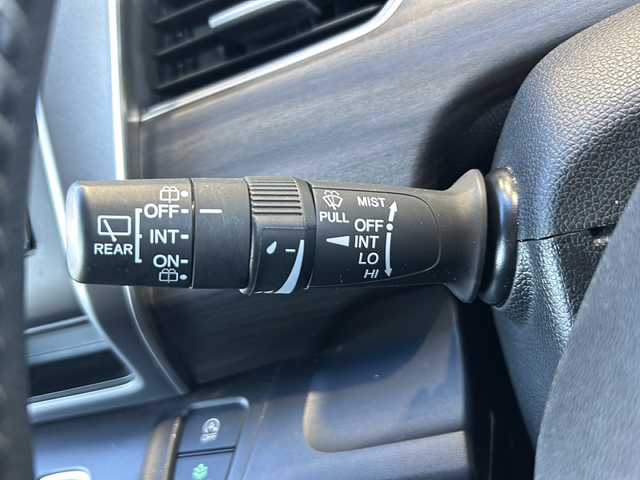 ホンダ フリード G ホンダセンシング 静岡県 2018(平30)年 7.2万km ホワイトオーキッドパール 純正ナビ/・CD/DVD/ipod/SD/USB/AUX/Bluetooth/・フルセグTV/ラジオ/主要装備/・レーダークルーズコントロール　/・ドライブレコーダー　/・バックカメラ　/・両側パワースライドドア　/・ホンダセンシング　/・ＥＴＣ　/・ステアリングリモコン　/・ハーフレザーシート　/・レーンキープアシスト　/・オートライト/・ステアリングリモコン/・ヒーテッドドアミラー/・純正アルミホイール/・純正フロアマット/・ハーフレザーシート/・LEDヘッドライト/・盗難防止装置/・プッシュスタート/・スマートキー