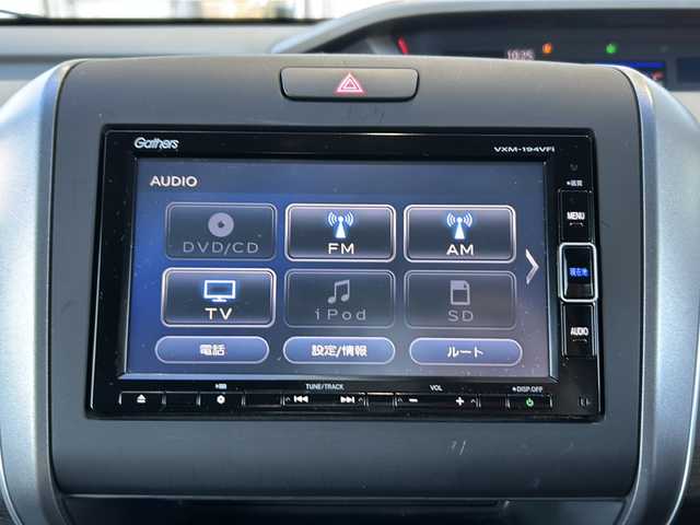 ホンダ フリード G ホンダセンシング 静岡県 2018(平30)年 7.2万km ホワイトオーキッドパール 純正ナビ/・CD/DVD/ipod/SD/USB/AUX/Bluetooth/・フルセグTV/ラジオ/主要装備/・レーダークルーズコントロール　/・ドライブレコーダー　/・バックカメラ　/・両側パワースライドドア　/・ホンダセンシング　/・ＥＴＣ　/・ステアリングリモコン　/・ハーフレザーシート　/・レーンキープアシスト　/・オートライト/・ステアリングリモコン/・ヒーテッドドアミラー/・純正アルミホイール/・純正フロアマット/・ハーフレザーシート/・LEDヘッドライト/・盗難防止装置/・プッシュスタート/・スマートキー